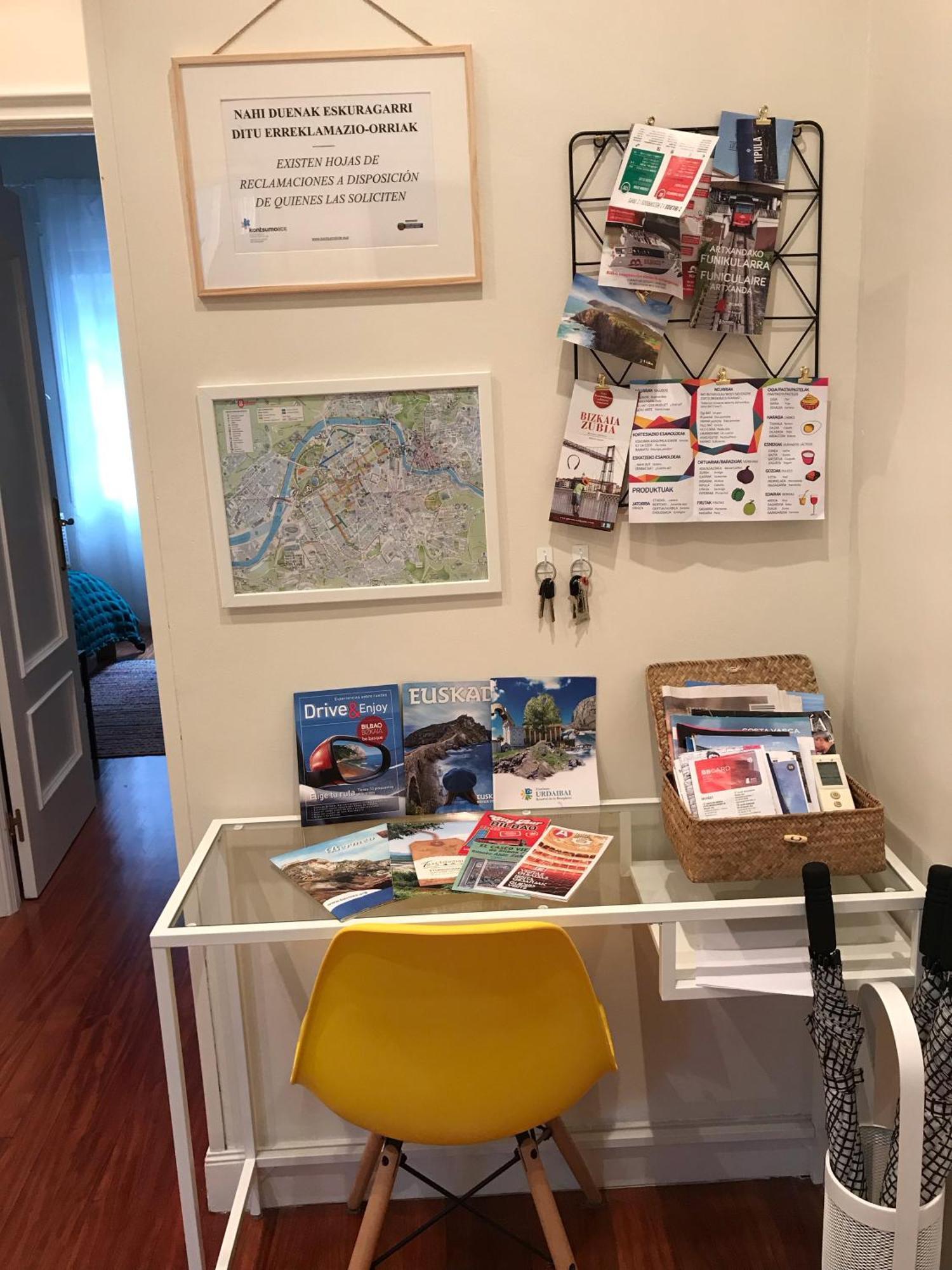 Appartamento Fika Flat Casco Viejo Parking 15Euro X Dia Bilbao Esterno foto